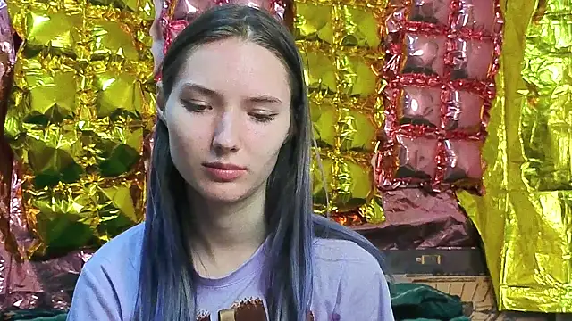  kikiclark   online show from April 4, 2026, 7:22 pm