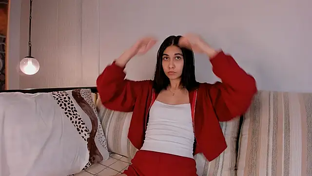 MeiFrock online show from September 26, 2025, 4:33 pm