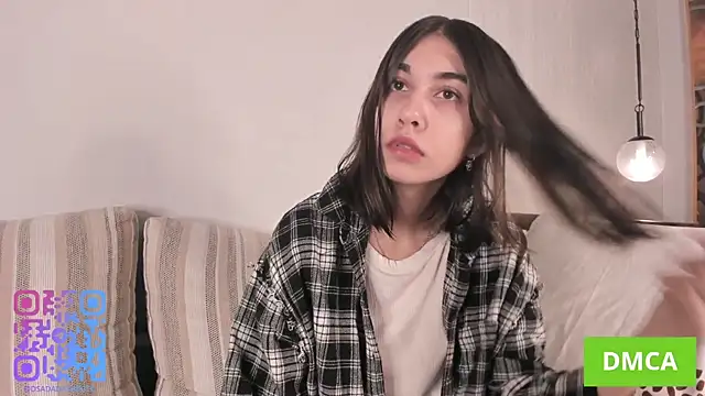 MeiFrock online show from October 24, 2025, 4:47 pm