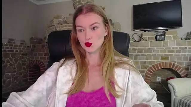 MysticVenus  online show from September 18, 2025, 3:36 pm