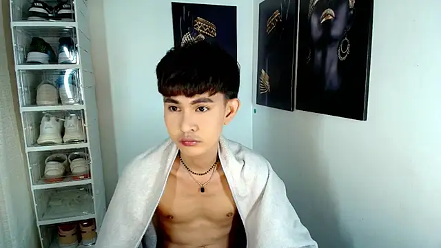 xxxhugecocktwinkxxx online show from November 4, 2025, 5:45 pm