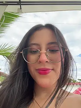 Juanita-Diaz online show from January 18, 2026, 8:45 pm