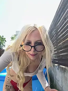 Steffi Snowbunny online show from May 26, 2026, 1:07 pm