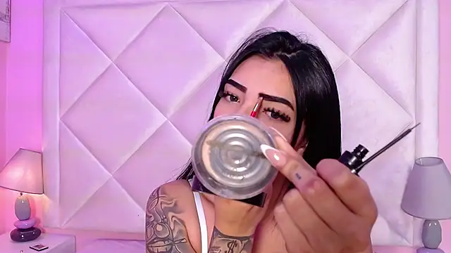 Snapshot of Miaa_Smithh__ chatting on October 24, 2025, 11:39 am Miaa Smithh online show from October 24, 2025, 11:39 am