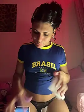 luluzinhax online show from July 3, 2026, 3:35 am