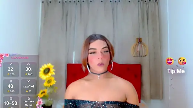 Cristal Villael online show from November 3, 2025, 6:14 am