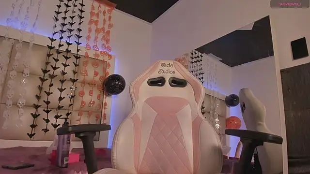 Valkiria js online show from October 8, 2025, 8:06 pm