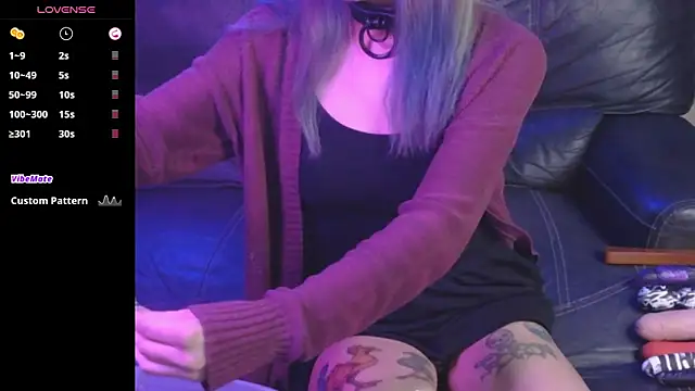 mmmminaDarling online show from March 7, 2026, 5:26 am