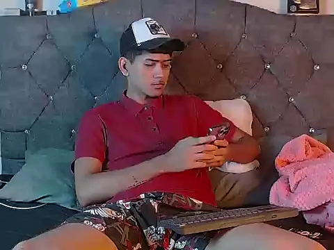 logan willyams  online show from October 21, 2025, 9:26 pm