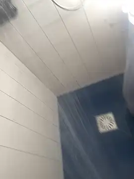 Snapshot of MrScrr chatting on October 1, 2025, 10:10 am MrScrr online show from October 1, 2025, 10:10 am