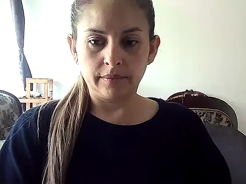 Valery  Rouse  online show from November 14, 2025, 3:00 pm