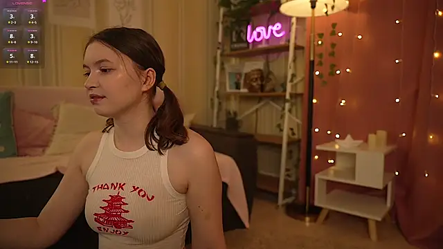 Snapshot of Ruminelle chatting on November 14, 2025, 12:37 pm Ruminelle online show from November 14, 2025, 12:37 pm