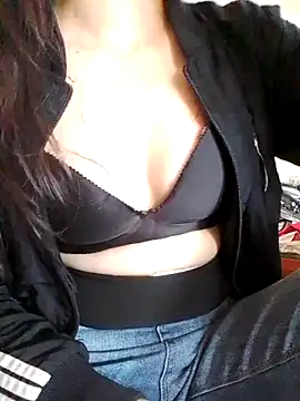 Handoo23 online show from October 7, 2025, 3:14 am