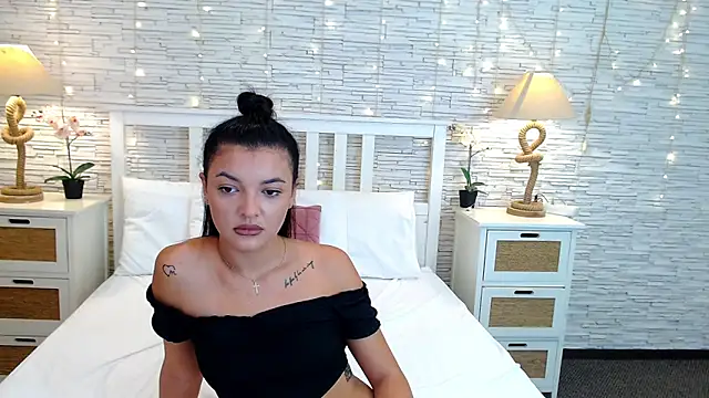 JasminLevi online show from September 15, 2025, 4:34 am