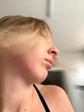 Snapshot of CheekyChelseaX chatting on October 12, 2025, 9:41 am CheekyChelseaX online show from October 12, 2025, 9:41 am