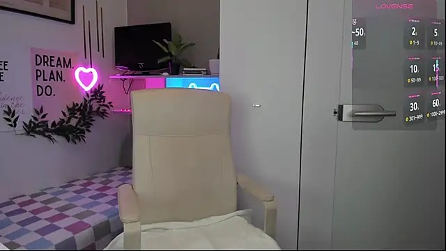 DianaGalaxy online show from September 26, 2025, 1:15 pm