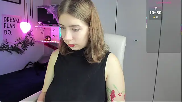 DianaGalaxy online show from November 7, 2025, 9:59 pm