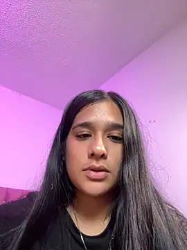 mae nathan  online show from November 24, 2025, 5:34 pm