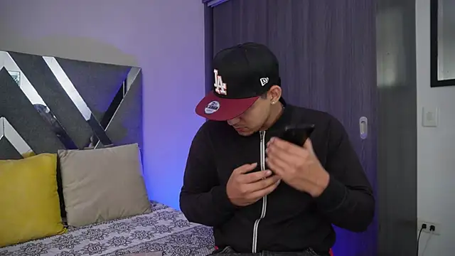 massimo vidal  online show from October 13, 2025, 1:00 pm