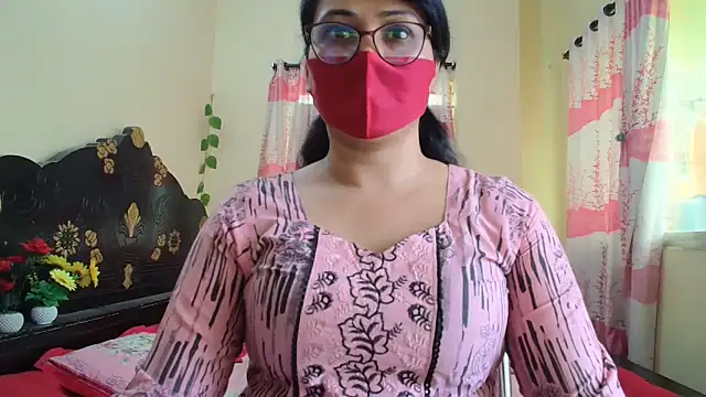 Elena cruz5 online show from March 5, 2026, 7:48 am