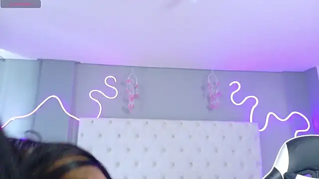 Snapshot of Emma_visconti chatting on September 29, 2025, 2:33 pm Emma visconti online show from September 29, 2025, 2:33 pm