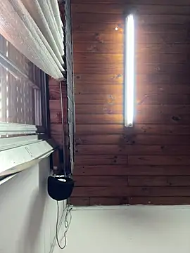 lulizoee online show from April 22, 2026, 5:47 pm