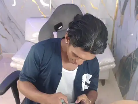 bull cam online show from October 3, 2025, 7:00 pm