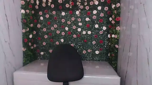 bull cam online show from November 3, 2025, 7:48 pm