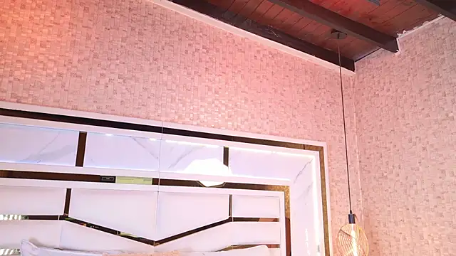 annie sm online show from October 18, 2025, 7:03 pm