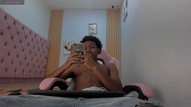 Jax Maliq online show from November 14, 2025, 2:10 am