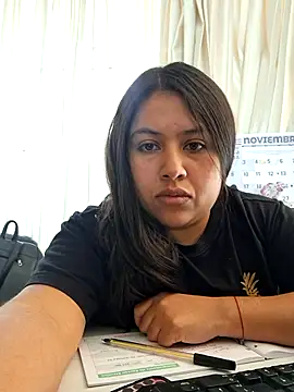 Snapshot of Amapola_blue chatting on November 27, 2025, 2:41 pm Amapola blue online show from November 27, 2025, 2:41 pm