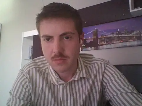 Snapshot of leaolad95 chatting on April 14, 2026, 12:00 pm leaolad95 online show from April 14, 2026, 12:00 pm