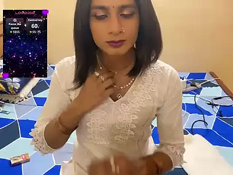 LuvLayla online show from April 22, 2026, 8:10 pm