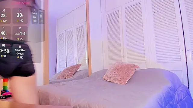 ALICESANDOVAL online show from March 3, 2026, 11:49 am