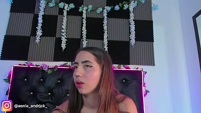  leda swan  online show from April 2, 2026, 11:19 am