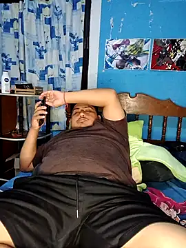 ramito1007 online show from December 1, 2025, 4:17 am