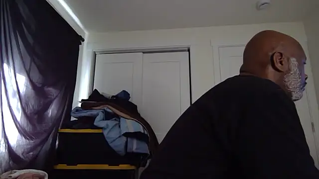 Snapshot of jamalcarter chatting on May 17, 2026, 11:34 pm jamalcarter online show from May 17, 2026, 11:34 pm