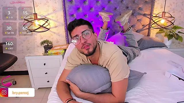 bryXonStorm online show from November 9, 2025, 3:43 pm