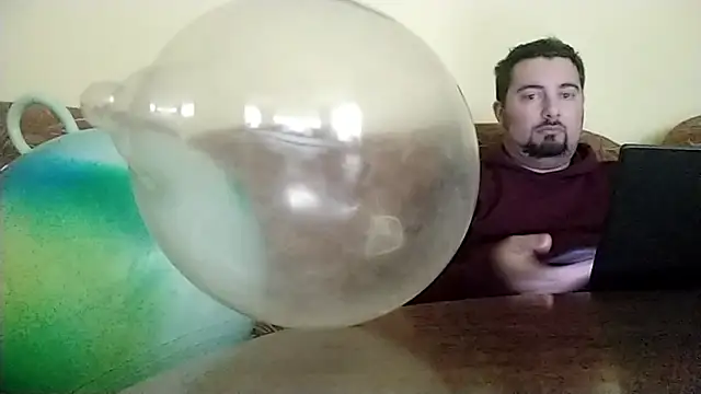 Joseph1Arnold online show from November 12, 2025, 11:10 am