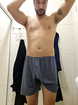 dancaEstrip online show from November 5, 2025, 1:38 am