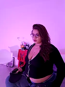 Vesper Vixen online show from December 18, 2025, 5:52 pm