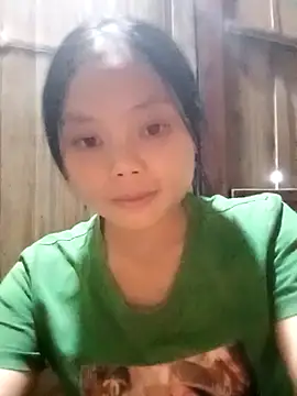 Snapshot of omiu-baby chatting on October 10, 2025, 1:32 pm omiu-baby online show from October 10, 2025, 1:32 pm