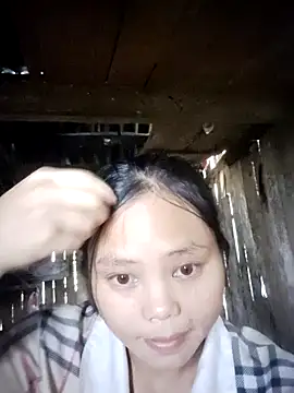 Snapshot of omiu-baby chatting on October 16, 2025, 2:01 am omiu-baby online show from October 16, 2025, 2:01 am