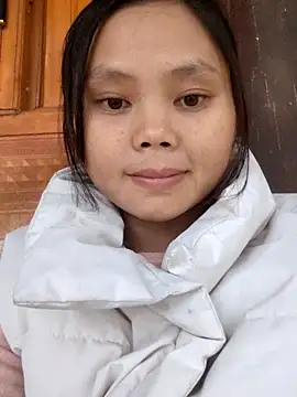 Snapshot of omiu-baby chatting on November 3, 2025, 1:40 am omiu-baby online show from November 3, 2025, 1:40 am