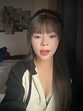 SarahBeii online show from November 3, 2025, 3:30 am