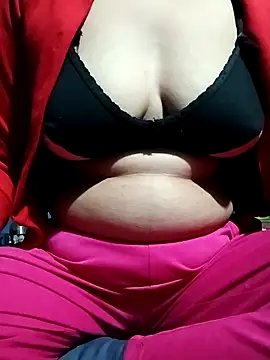 Deepa hott online show from October 28, 2025, 6:39 am