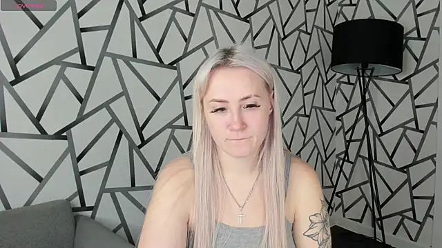 Snapshot of Joyce_Howard chatting on November 4, 2025, 2:43 am Joyce Howard online show from November 4, 2025, 2:43 am