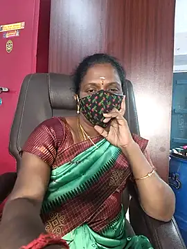 Snapshot of umashreetamil chatting on March 3, 2026, 5:08 pm umashreetamil online show from March 3, 2026, 5:08 pm