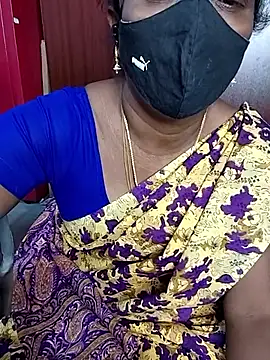 Snapshot of umashreetamil chatting on March 7, 2026, 4:04 pm umashreetamil online show from March 7, 2026, 4:04 pm