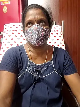 Snapshot of umashreetamil chatting on March 19, 2026, 6:39 am umashreetamil online show from March 19, 2026, 6:39 am